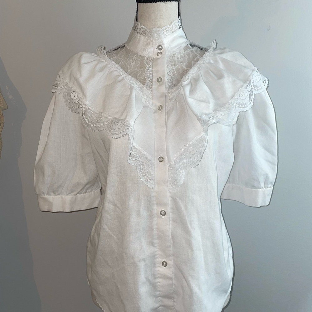 White Puff Sleeve Ruffled Bib Collar Blouse